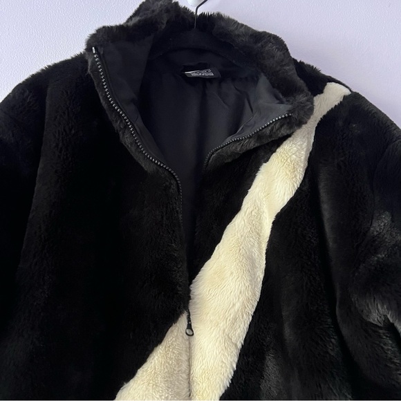 Nike Women's Sportswear Plush Faux Fur Swoosh Jacket XS - Picture 14 of 16